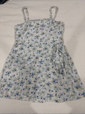 White Floral Tie-Waist Wrap Sundress with Blue Flowers - XL